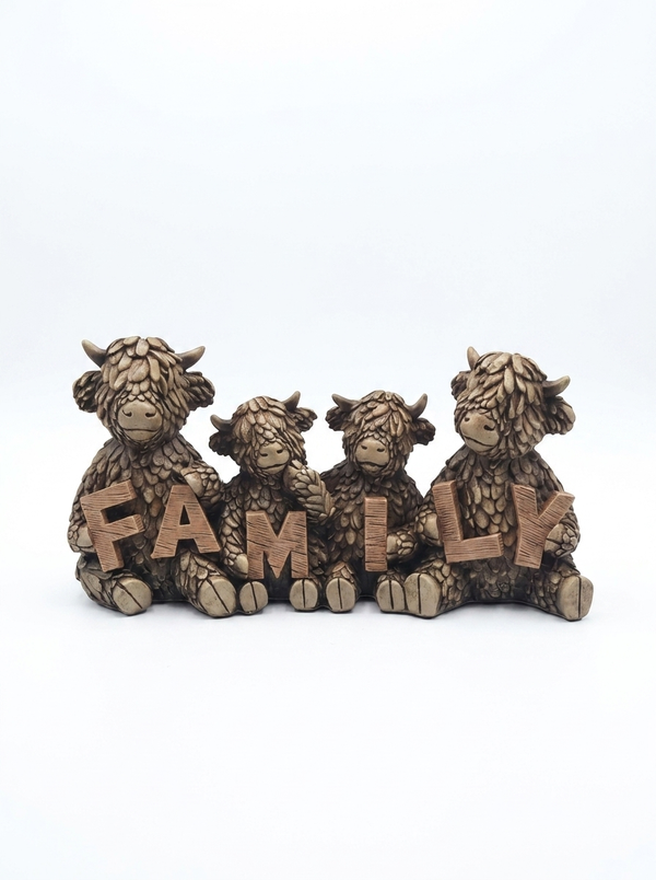 Highland Cow Family Figurine 23cm x 8cm x 12cm